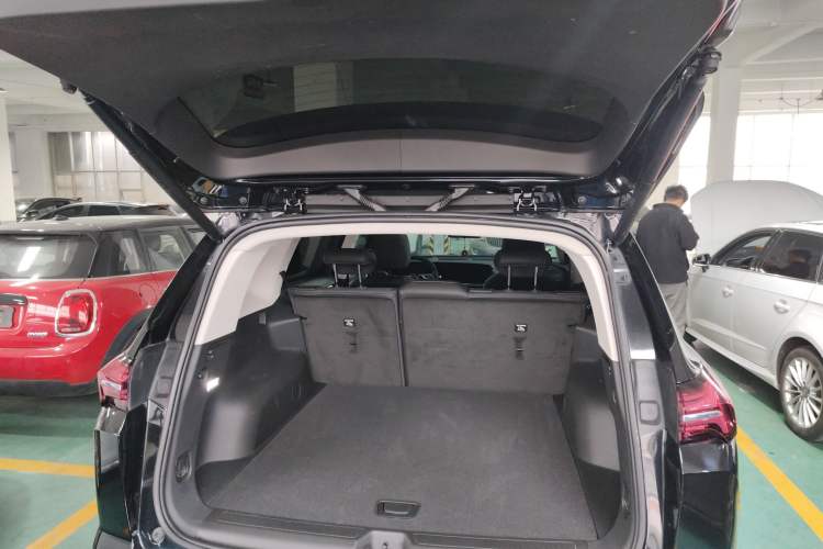 Used Buick Envision 2024 Encore Plus 28T Two-Wheel Drive Luxury Edition
