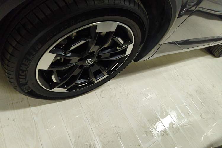 Used GAC Trumpchi ES9 2024 PHEV 143km Traveler Pro Left Front Wheel Hub