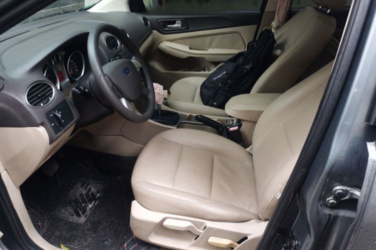 Used Ford Focus 2011 Sedan 1.8L Automatic Fashion Edition
