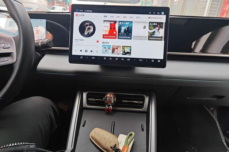 Used BYD Qin L 2025 DM-i Smart Drive 80KM Leading Model