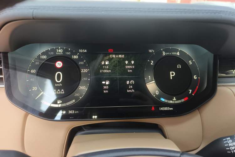 Used Land Rover Range 2023 3.0 L6 360 PS Grand Edition
