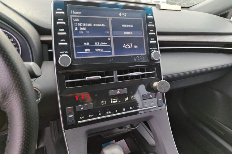 Used Toyota Avalon 2019 2.5L Touring Premium Version China VI Standard Audio And AC Panel