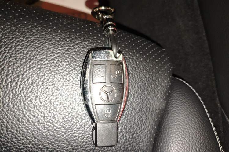 Used Mercedes-Benz C-Class 2016 C 200 L Interior 1