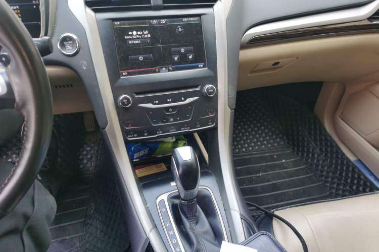 Used Ford Mondeo 2013 2.0L GTDi 200 Luxury Model
