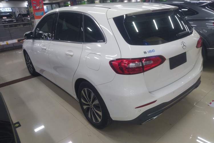 Used Mercedes-Benz B-Class 2021 B 180 Fashion Model