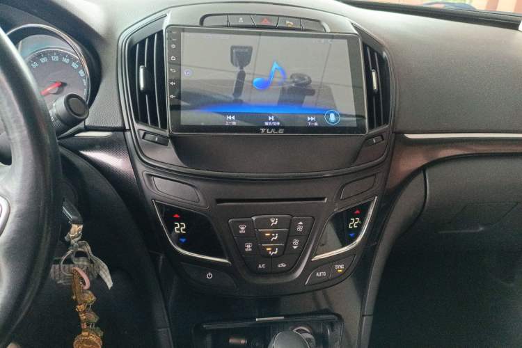 Used Buick Regal 2015 1.6T Fashion Tech Model
