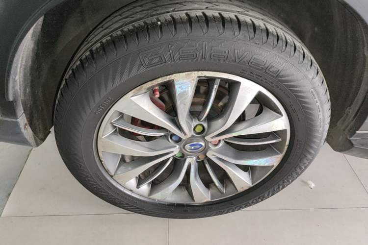 Used GAC Trumpchi GS8 2017 320T Two-Wheel Drive Luxury Smart Connectivity Version (7 Seats) Right Rear Wheel Hub