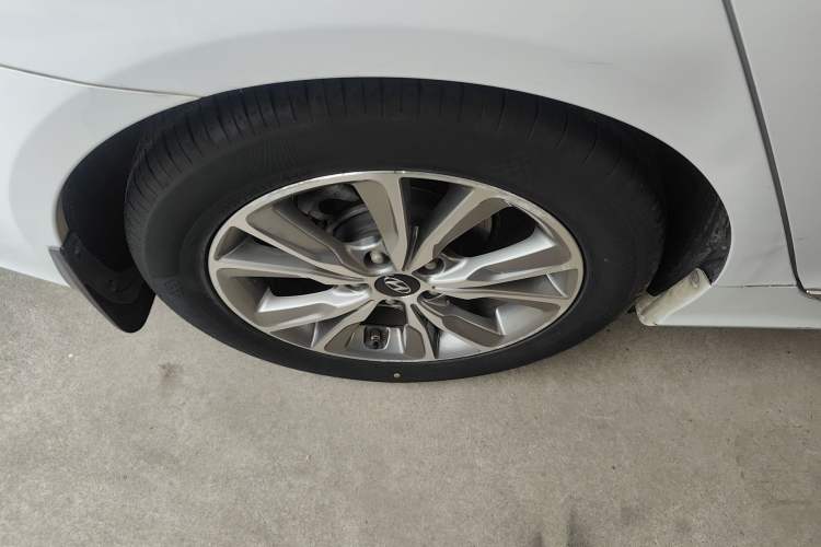 Used Hyundai Sonata 2015 Classic 2.0L Automatic Luxury Edition
