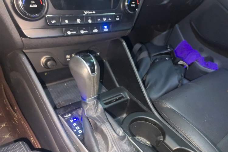 Used Hyundai Tucson 2015 1.6T Dual-Clutch Two-Wheel-Drive Smart Model Gear Lever