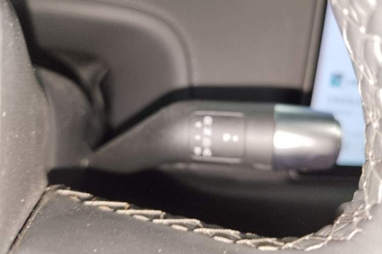 Used Li Auto L6 2025 Pro Smart Refresh Edition Gear Lever