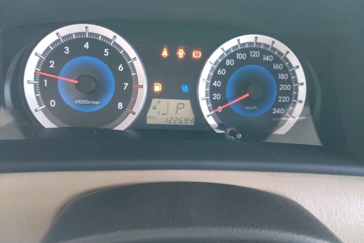 Used Toyota Corolla EX 2013 1.6L Automatic Excellence Edition Odometer Close Up