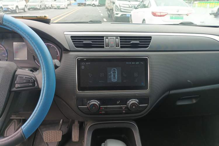 Used Qoros 5 2018 Revised Version 1.6T Automatic Leading Edition