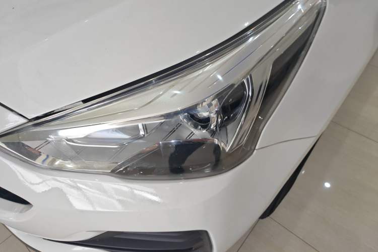 Used Haval M6 2019 1.5T DCT Two-Wheel Drive Value Edition China VI Standard
