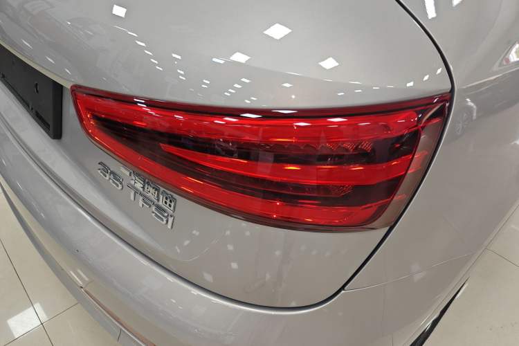 Used Audi Q3 2015 35 TFSI Comfort Model Exterior 3