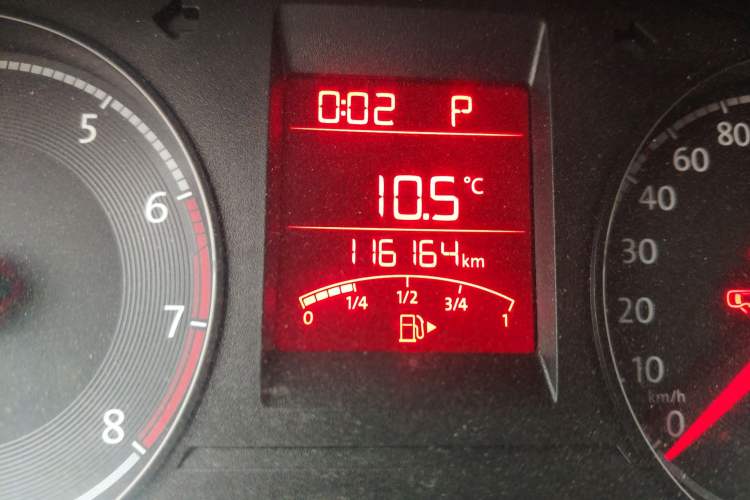 Used Volkswagen Santana 2016 1.6L Automatic Fashion Edition Odometer Close Up