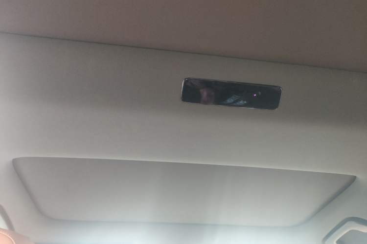 Used Li Auto L8 2023 Air model
