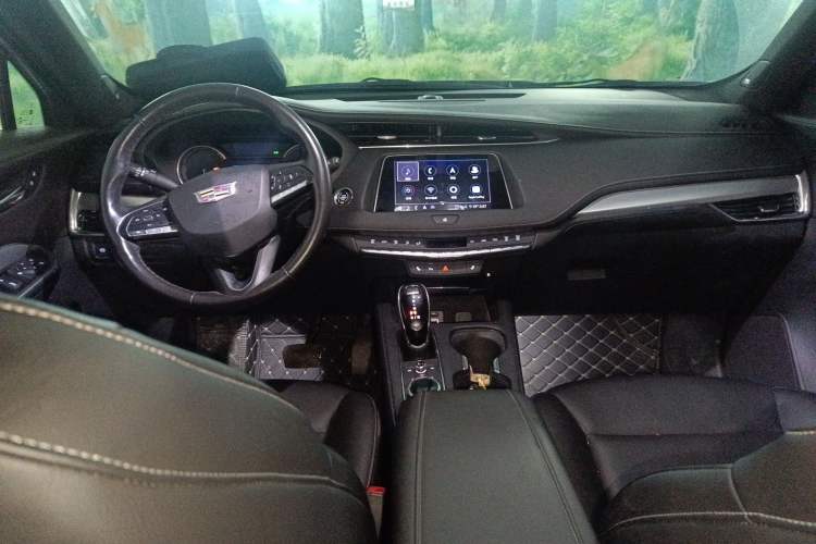 Used Cadillac XT4 2020 28T Two-Wheel-Drive Leading Version
