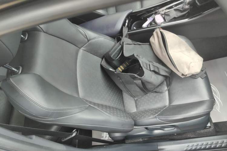 Used Toyota IZOA 2018 2.0L Yichi Edition China V Standard
