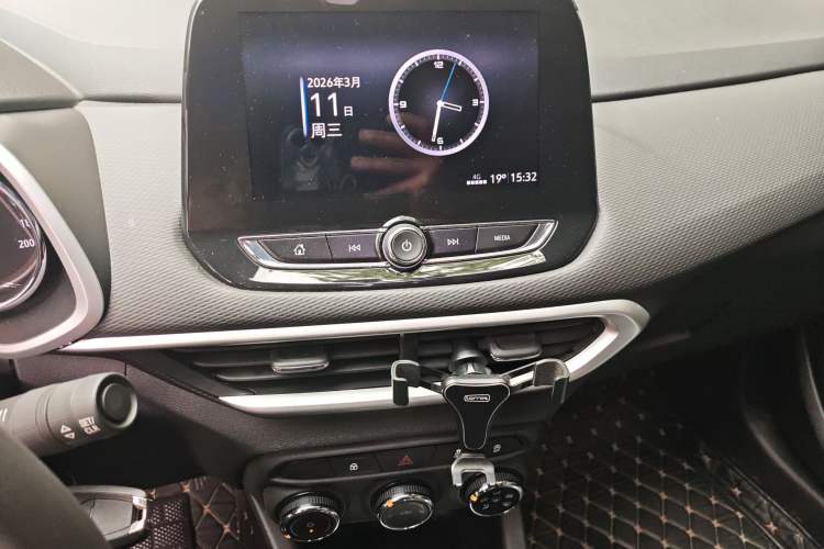 Used Chevrolet Trax 2019 325T Automatic Sport Edition China VI Standard
