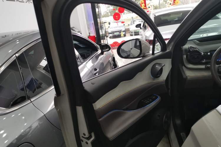 Used BYD Frigate 07 2023 DM-i 100KM Flagship Model Interior 7