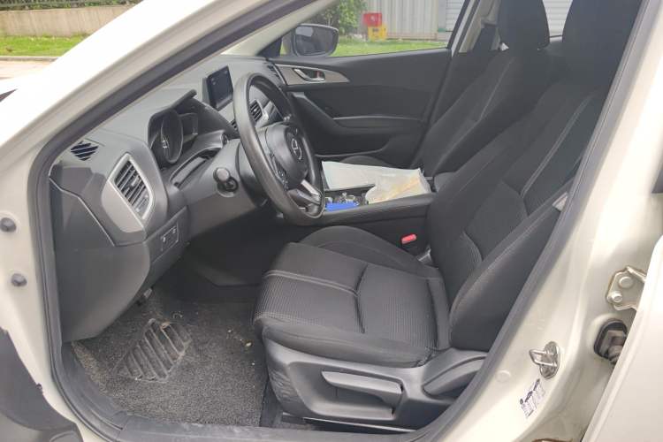 Used Mazda 3 Axela 2017 Sedan 1.5L Automatic Luxury Model Emission Standard China V