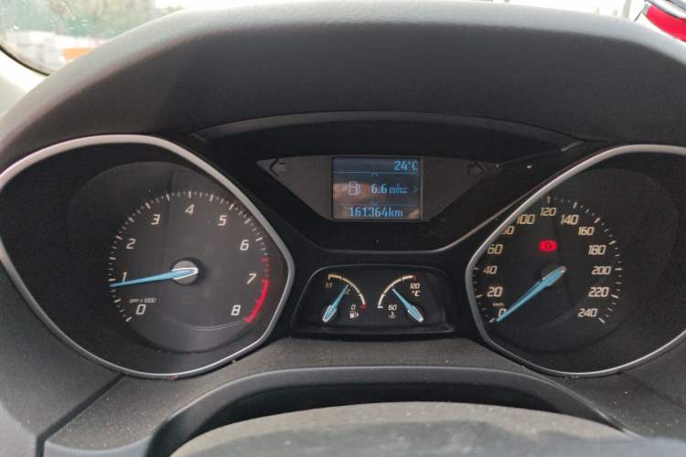 Used Ford Focus 2012 Hatchback 1.6L Manual Fashion Edition