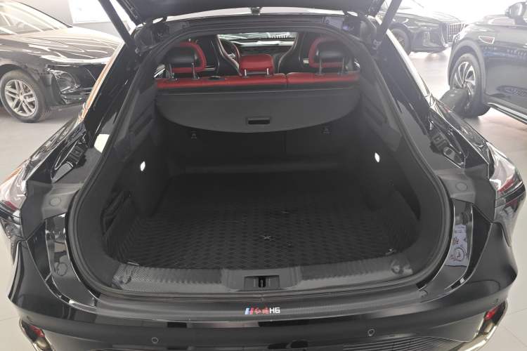 Used Hongqi H6 2024 2.0T ZhiShang Version Trunk