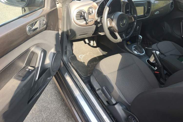 Used Volkswagen Beetle 2014 1.2TSI Fashion Edition Driver Seat