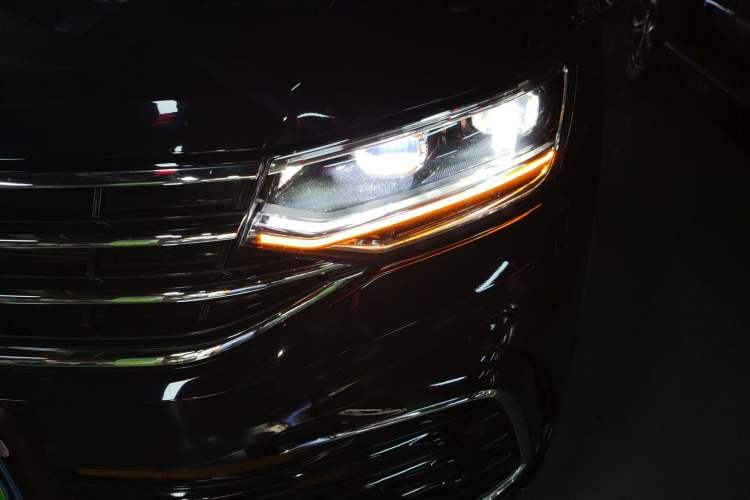 Used Volkswagen Tiguan L 2024 330TSI Automatic Two-Wheel Drive R-Line Enhanced Edition