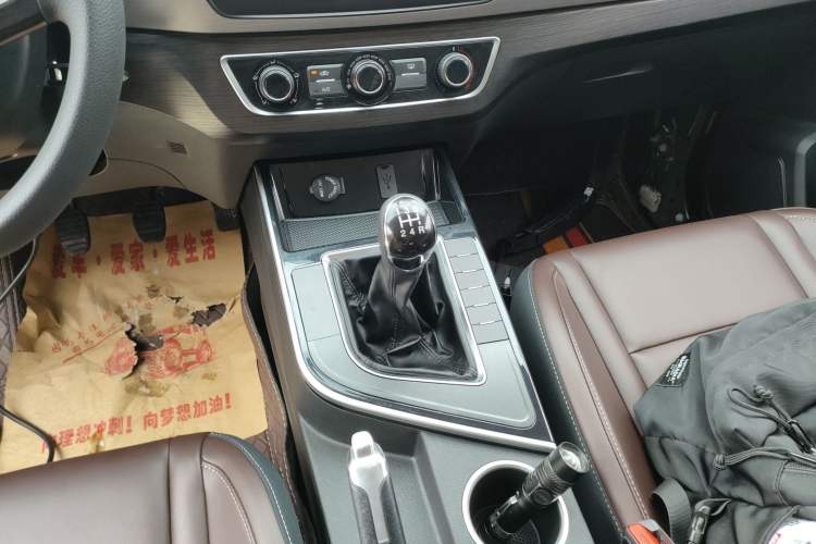 Used FORTHING T5 2024 Grand Edition 1.6L Manual Dream-Chasing Version 5 Seats Gear Lever