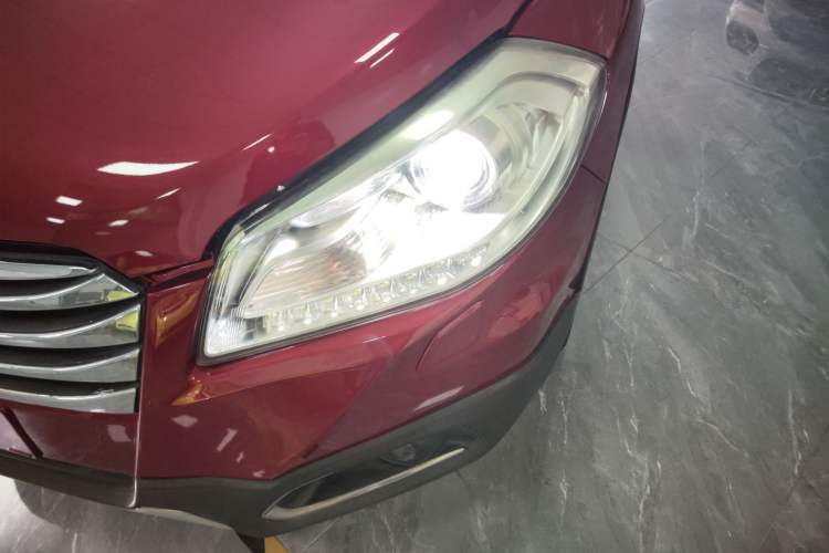 Used Suzuki S-Cross 2014 1.6L CVT Two-Wheel Drive Elite Version
