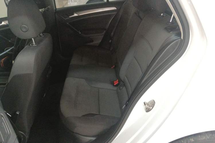 Used Volkswagen Golf 2015 1.6L Automatic Comfort Model Left Rear Seat