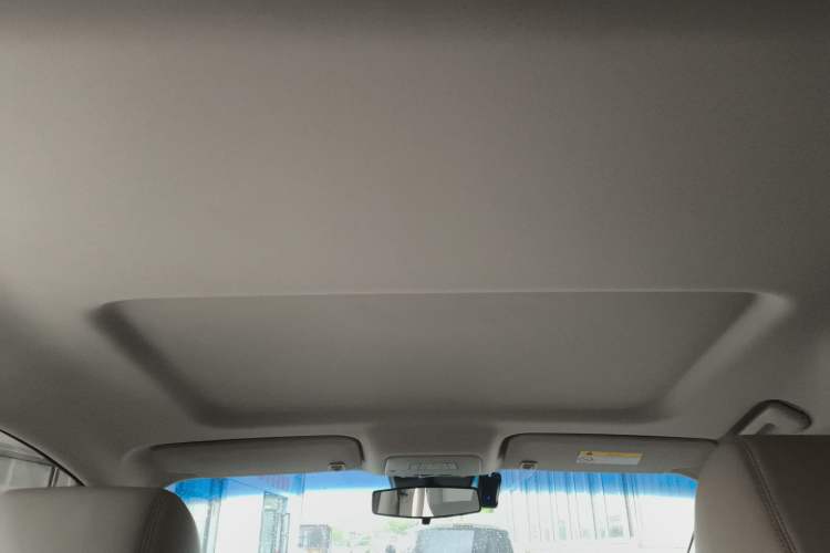 Used Buick GL8 2023 Land Executive Class Comfort Model Headliner