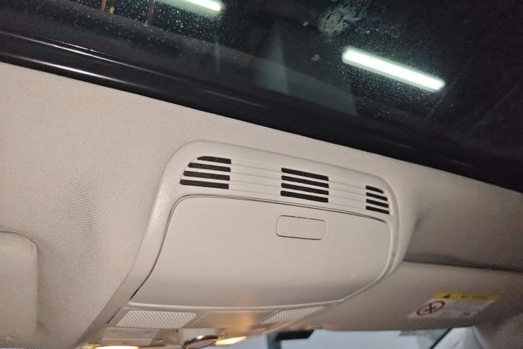 Used Volkswagen Magotan 2016 1.8TSI Luxury Comfort Model
