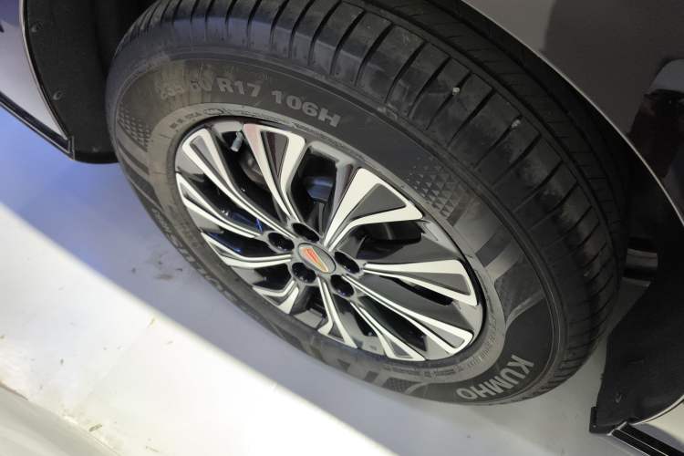 Used Hongqi HQ9 PHEV 2024 2.0T Four-Wheel Drive Business Edition Right Rear Wheel Hub