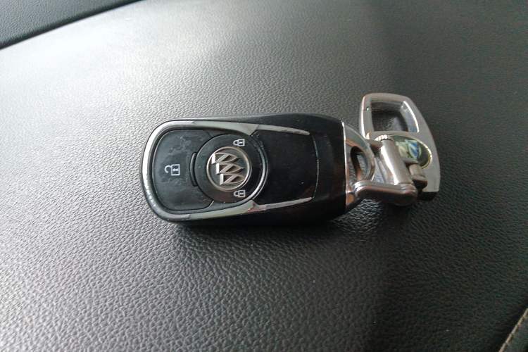 Used Buick Envision 2016 20T Two-Wheel-Drive Elite Model
