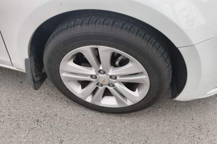 Used Chevrolet Cruze 2015 1.5L Automatic Fashion Navigation Edition
