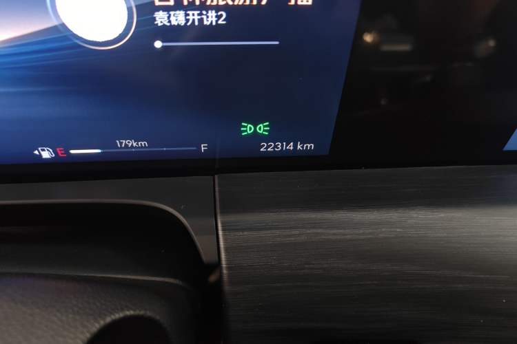 Used Buick GL8 2023 ES Lu Zun Comfort Model Odometer Close Up