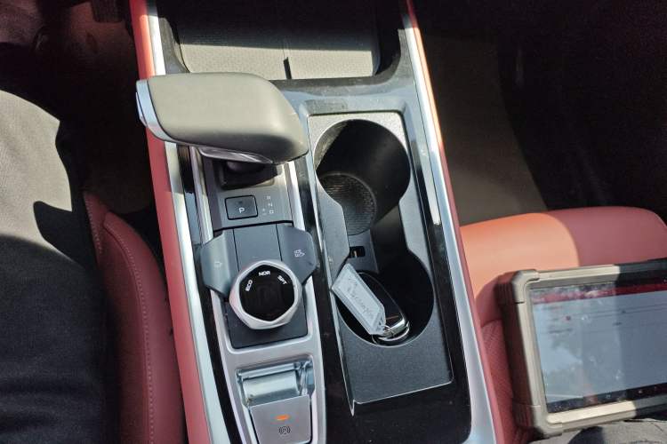 Used CHANGAN CS55PLUS 2024 3rd Generation 1.5T DCT Prestige Model Gear Lever