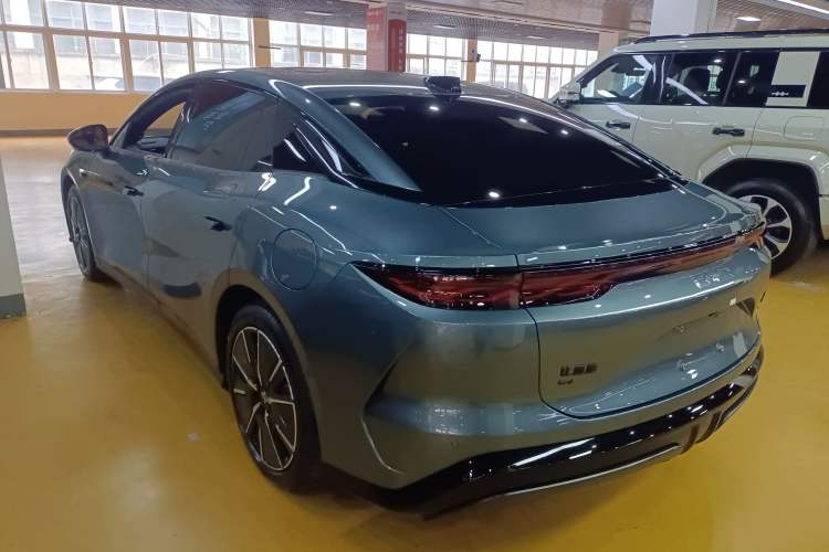 Used BYD Han L 2025 EV 701 km LiDAR Flagship Edition Rear Left 45 Deg