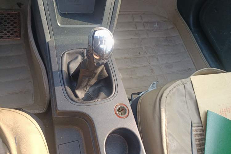 Used Roewe 350 2015 1.5L Manual Luxury Sunroof Edition