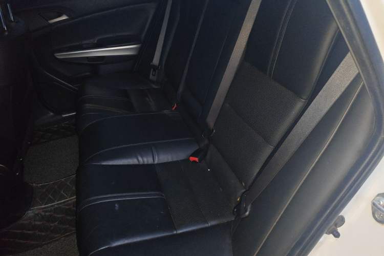 Used Honda Crosstour 2012 2.4L Luxury Edition Left Rear Seat