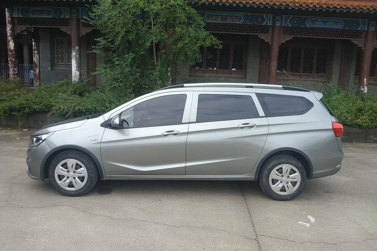 Used Baojun 310W 2017 1.5L Manual Comfort Version China V