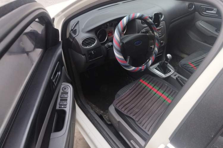 Used Ford Focus 2013 Hatchback Classic 1.8L Manual Base Model