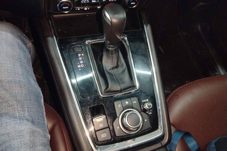 Used Mazda CX-8 2019 2.5L Two-Wheel Drive Luxury Version Gear Lever