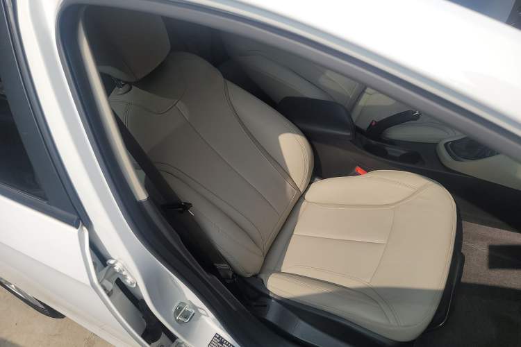 Used Buick GT 2019 15T Dual-Clutch Connected Elite Version China V Standard