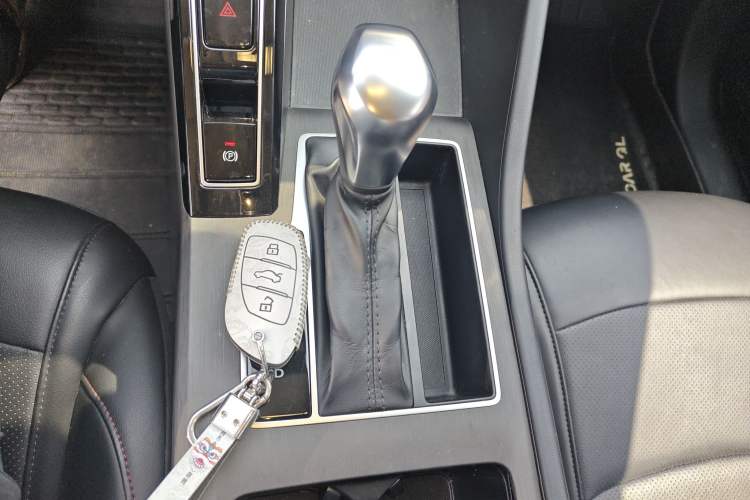 Used Roewe i5 2023 1.5L CVT Luxury Edition Gear Lever