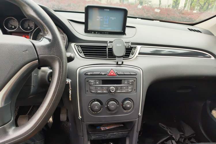 Used Peugeot 308 2014 Enjoy Edition Classic 1.6L Manual Fashion Model Audio And AC Panel