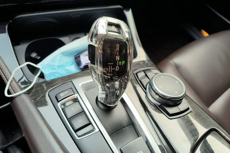 Used BMW 5 Series 2017 525Li Luxury Design Package Gear Lever