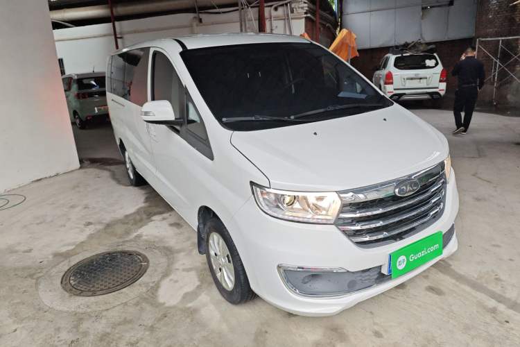 Used JAC Refine M3 2022 PLUS 1.8L 7-seater Standard Model